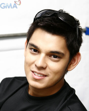 Top 10 Most Handsome Filipino Actors